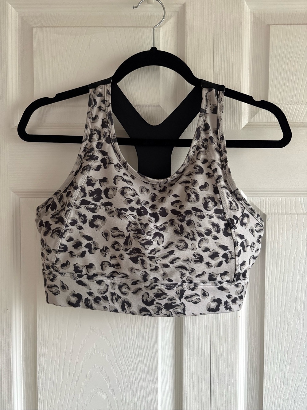 Varley Basset Sports Bra Grey Black Cheetah Animal Print Yoga Pilates Run Hike L